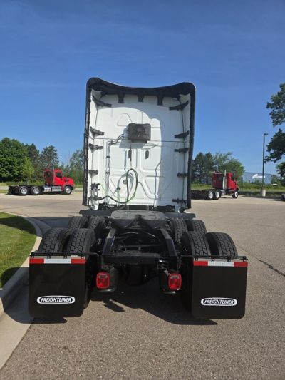 NEW 2026 FREIGHTLINER CASCADIA 126 SLEEPER TRUCK #$vid