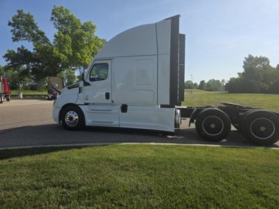 NEW 2026 FREIGHTLINER CASCADIA 126 SLEEPER TRUCK #$vid