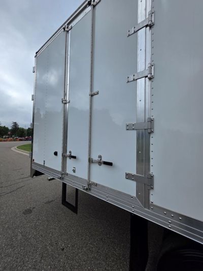 NEW 2025 FREIGHTLINER BUSINESS CLASS M2 106 PL MOVING TRUCK #$vid