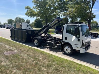 NEW 2025 ISUZU NRR ROLL-OFF GARBAGE TRUCK #$vid
