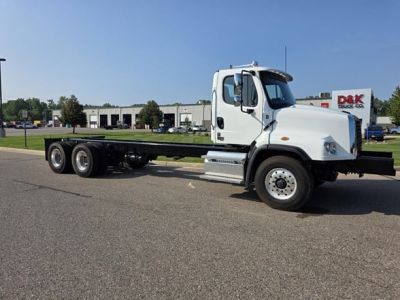 NEW 2026 FREIGHTLINER 114SD CAB CHASSIS TRUCK #$vid