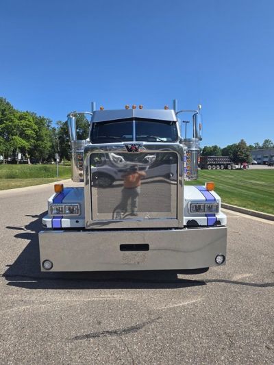 USED 2022 WESTERN STAR 4900EX SLEEPER TRUCK #$vid