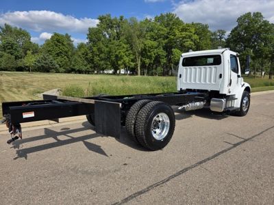 NEW 2025 FREIGHTLINER BUSINESS CLASS M2 106 PL CAB CHASSIS TRUCK #$vid