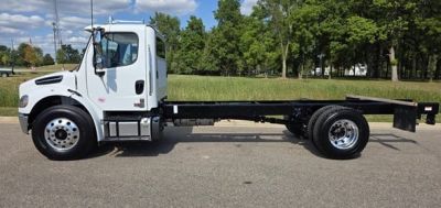 NEW 2025 FREIGHTLINER BUSINESS CLASS M2 106 PL CAB CHASSIS TRUCK #$vid