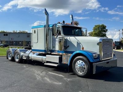 USED 2005 FREIGHTLINER FLD120 SLEEPER TRUCK #$vid