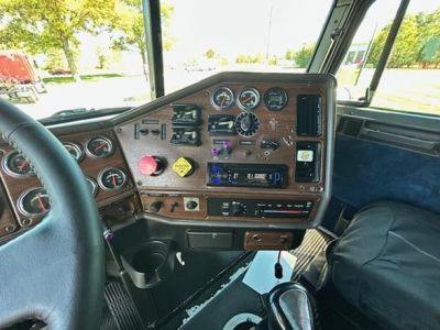USED 2005 FREIGHTLINER FLD120 SLEEPER TRUCK #$vid