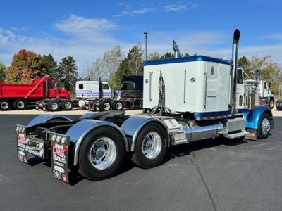 USED 2005 FREIGHTLINER FLD120 SLEEPER TRUCK #$vid