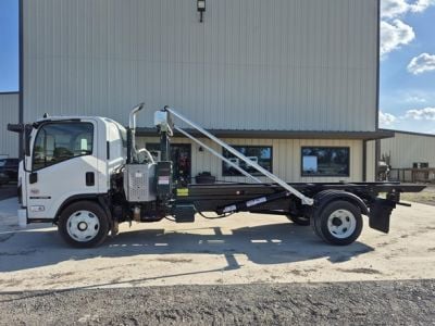 2025 ISUZU NRR Roll-Off Garbage Truck #1477 2025 ISUZU NRR Roll-Off Garbage Truck #1477