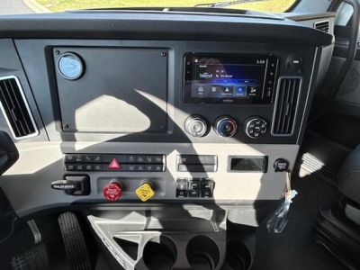 NEW 2026 FREIGHTLINER CASCADIA 126 SLEEPER TRUCK #$vid