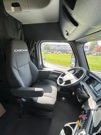 NEW 2026 FREIGHTLINER CASCADIA 126 SLEEPER TRUCK #$vid