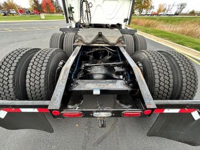 USED 2022 FREIGHTLINER CASCADIA 126 SLEEPER TRUCK #$vid