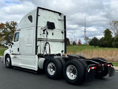 USED 2022 FREIGHTLINER CASCADIA 126 SLEEPER TRUCK #$vid