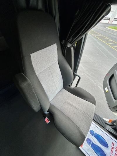 USED 2022 FREIGHTLINER CASCADIA 126 SLEEPER TRUCK #$vid