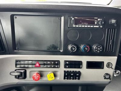 USED 2022 FREIGHTLINER CASCADIA 126 SLEEPER TRUCK #$vid