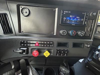 NEW 2026 FREIGHTLINER CASCADIA 126 SLEEPER TRUCK #$vid