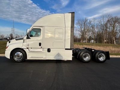 NEW 2026 FREIGHTLINER CASCADIA 126 SLEEPER TRUCK #$vid