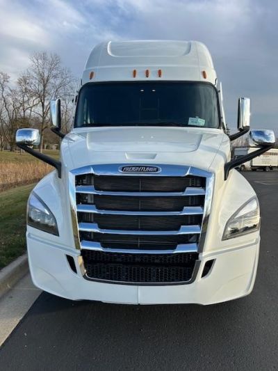 NEW 2026 FREIGHTLINER CASCADIA 126 SLEEPER TRUCK #$vid