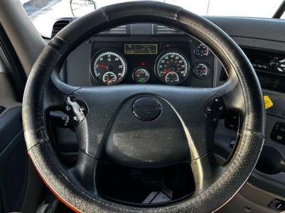 USED 2019 FREIGHTLINER CASCADIA 125 DAYCAB TRUCK #$vid