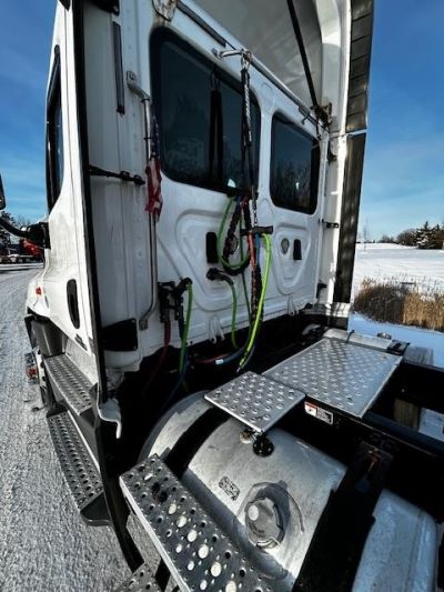 USED 2019 FREIGHTLINER CASCADIA 125 DAYCAB TRUCK #$vid