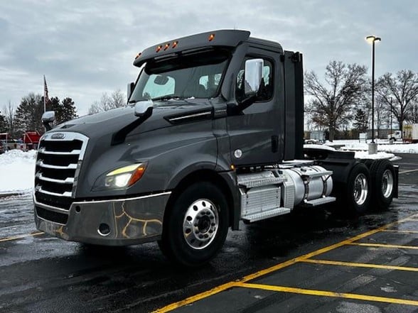 USED 2021 FREIGHTLINER CASCADIA 126 DAYCAB TRUCK #1487 USED 2021 FREIGHTLINER CASCADIA 126 DAYCAB TRUCK #1487