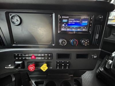 NEW 2026 FREIGHTLINER CASCADIA 126 SLEEPER TRUCK #$vid