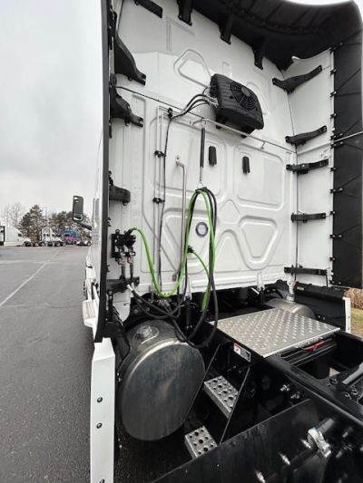 NEW 2026 FREIGHTLINER CASCADIA 126 SLEEPER TRUCK #$vid