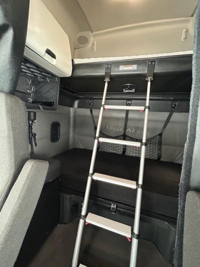 USED 2022 FREIGHTLINER CASCADIA 126 SLEEPER TRUCK #$vid