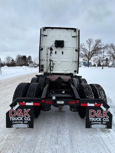 USED 2022 FREIGHTLINER CASCADIA 126 SLEEPER TRUCK #$vid