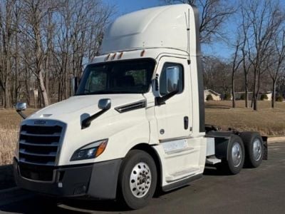2020 FREIGHTLINER CASCADIA 126 Daycab #1500 2020 FREIGHTLINER CASCADIA 126 Daycab #1500