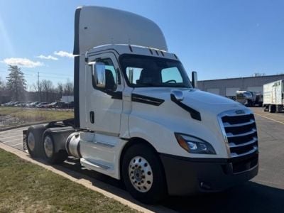 2020 FREIGHTLINER CASCADIA 126 Daycab #1501 2020 FREIGHTLINER CASCADIA 126 Daycab #1501