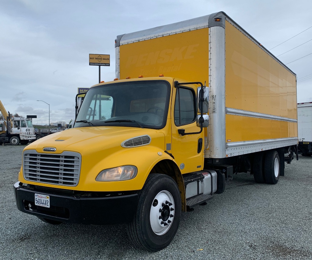 2013 FREIGHTLINER M2106 BOX VAN TRUCK FOR SALE 1851