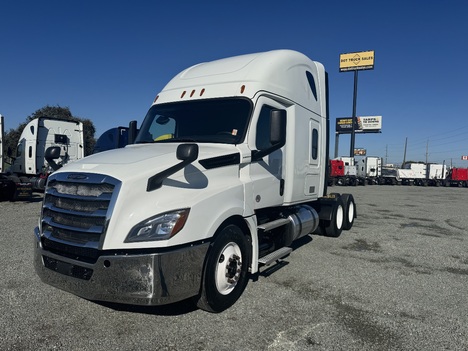 2020 FREIGHTLINER CASCADIA 126 Sleeper #2348