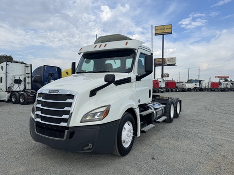 2020-freightliner-cascadia-daycab #2357