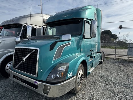 2016 VOLVO VNL780 Sleeper #2383 2016 VOLVO VNL780 Sleeper #2383