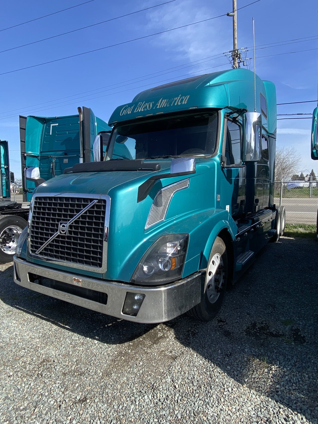 2015 VOLVO VNL780 Sleeper #1 2015 VOLVO VNL780 Sleeper #1