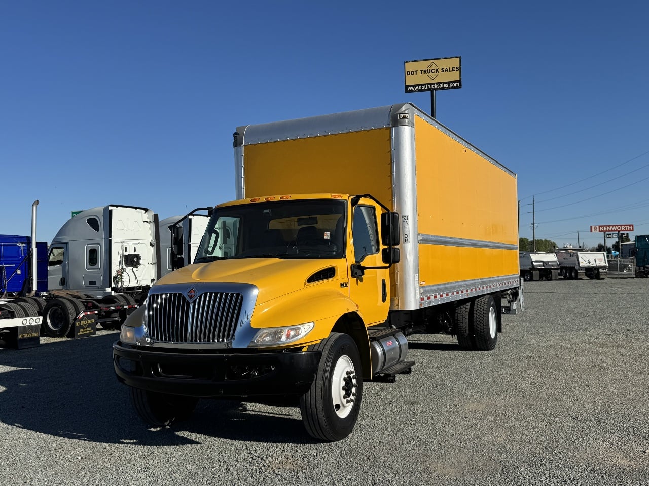 2020 INTERNATIONAL MV607 Box Van Truck #1 2020 INTERNATIONAL MV607 Box Van Truck #1