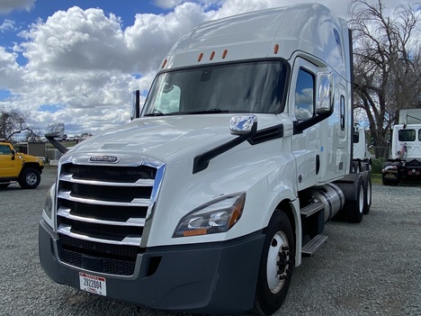 2020 FREIGHTLINER CASCADIA 126 Sleeper #2393