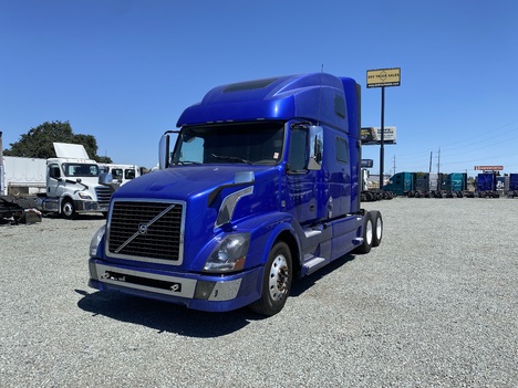 2017-volvo-vnl780-sleeper #2405