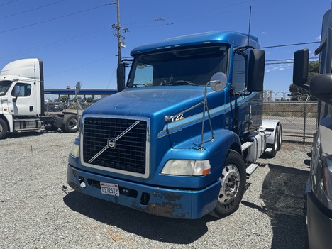 2014-volvo-vnl630-sleeper #2424