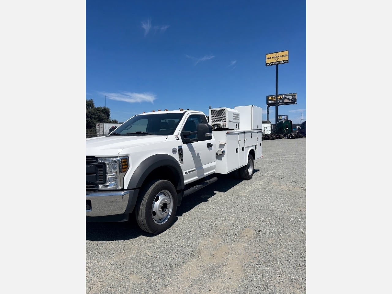 2018 FORD SUPER DUTY Service - Utility Truck #1 2018 FORD SUPER DUTY Service - Utility Truck #1