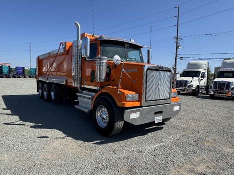 2019 WESTERN STAR WB109064 Tri-Axle Aluminum Dump Truck #2442 2019 WESTERN STAR WB109064 Tri-Axle Aluminum Dump Truck #2442