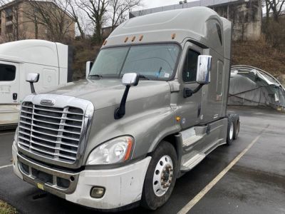 2017 FREIGHTLINER CASCADIA 125 Sleeper #1873