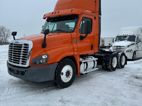 2016 FREIGHTLINER CASCADIA Tandem Axle Daycab #1277