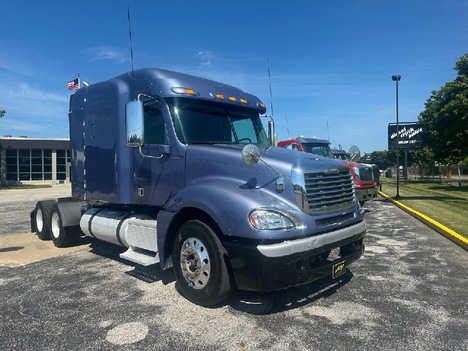 2014 FREIGHTLINER COLUMBIA 120 Tandem Axle Sleeper #1294