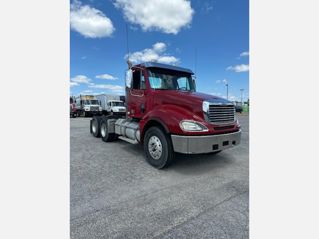 2010 FREIGHTLINER COLUMBIA 120 Tandem Axle Daycab #1 2010 FREIGHTLINER COLUMBIA 120 Tandem Axle Daycab #1