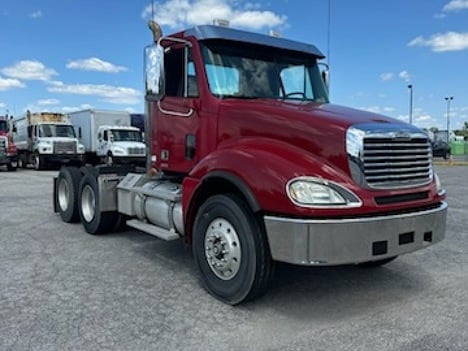 2010 FREIGHTLINER COLUMBIA 120 Tandem Axle Daycab #1296 2010 FREIGHTLINER COLUMBIA 120 Tandem Axle Daycab #1296