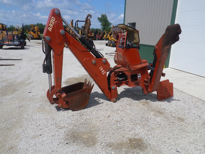 2003 DITCH WITCH A920   #1