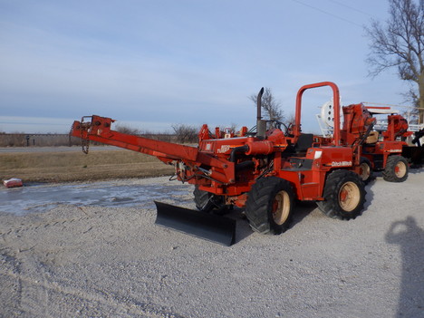 USED 1998 DITCH WITCH 8020T TURBO RIDE-ON TRENCHER - VIBRATORY PLOW EQUIPMENT #3543-1