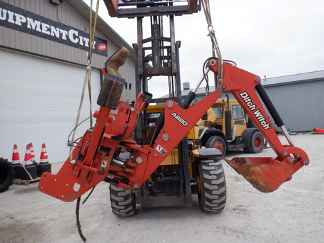USED2012DITCHWITCHA820BACKHOE #3598-1