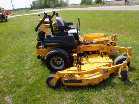 USED 2017 HUSTLER SUPER 104 MOWER COMMERCIAL LAWN MOWER EQUIPMENT #3686-3